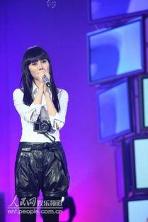 袁泉爆料唱歌的是谁视频,神秘歌手身份大曝光！