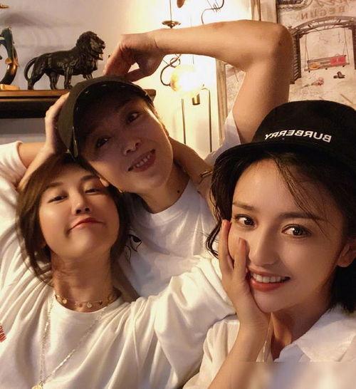 狗仔爆料富婆视频播放,狗仔爆料引发热议