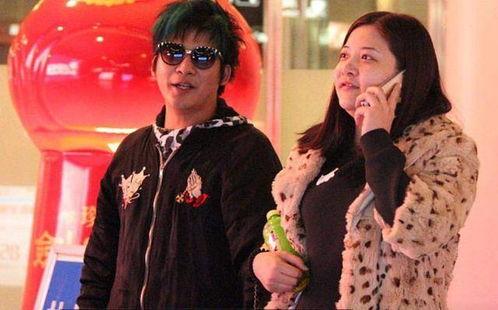 妈妈爆料大张伟视频播放,揭秘明星私生活瞬间