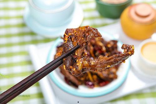 炸鸡骨架爆料视频大全集,美味诱惑，烹饪技巧尽收眼底