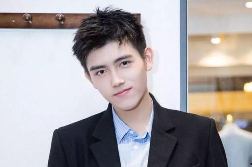 陈飞宇爆料白敬亭视频,背后真相令人震惊