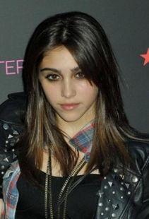 美女爆料丑照视频,真实与滤镜的差距