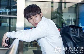 成毅机场空姐爆料视频,揭秘明星真实一面