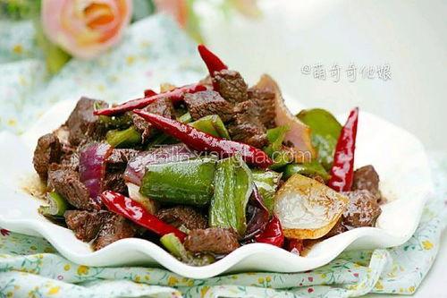 酱爆牛肉爆料怎么做视频,家常美味轻松学