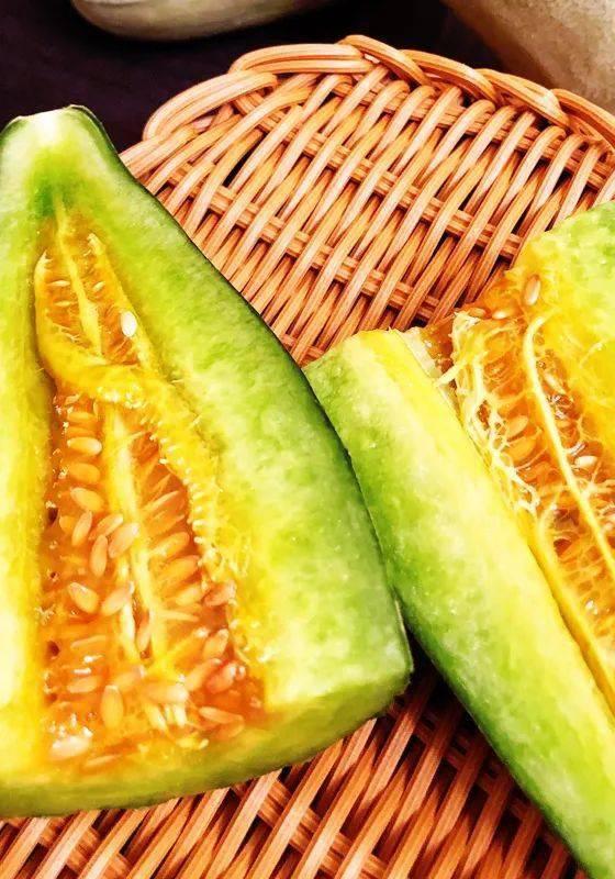 网红一口吃瓜,揭秘娱乐圈幕后真相