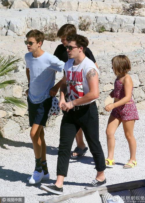 贝嫂爆料小七视频,萌翻网友！