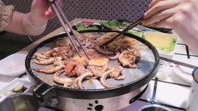 自助吃烤肉爆料视频播放,揭秘自助吃烤肉视频的火爆播放背后