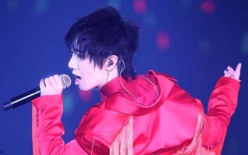 娱乐圈爆料君华晨宇,娱乐圈爆料君揭秘歌手背后的故事