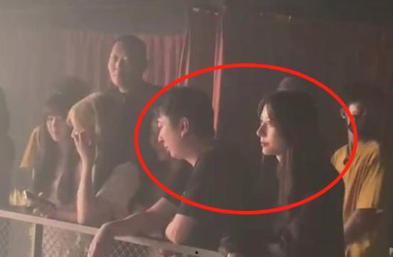 甘肃网红吃瓜事件视频,揭秘网络热点的背后真相