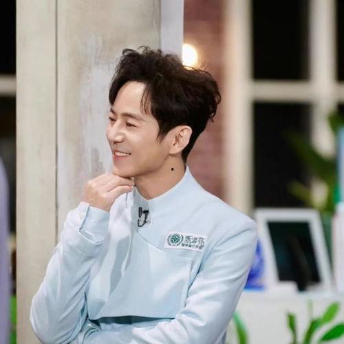 娱乐圈八卦爆料张艺兴,娱乐圈背后的励志故事与成长轨迹