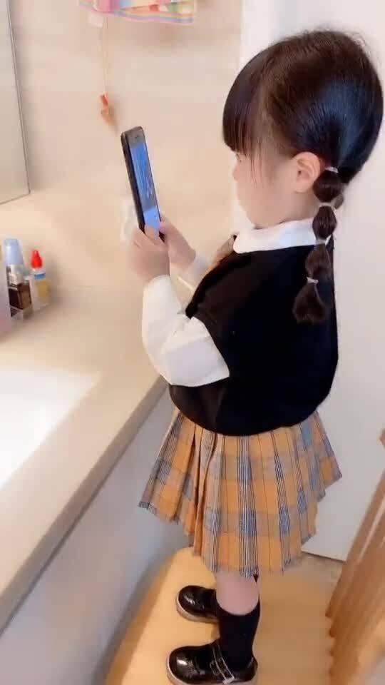 小朋友拍视频爆料,小朋友拍视频爆料，揭秘校园趣事