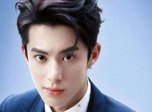 王鹤棣爆料女生视频,引发网友热议