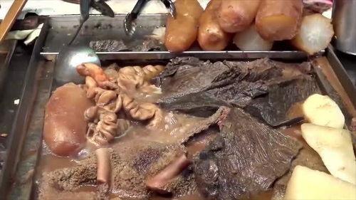 路边摊牛杂爆料视频真实,一探路边摊美食背后的真实故事