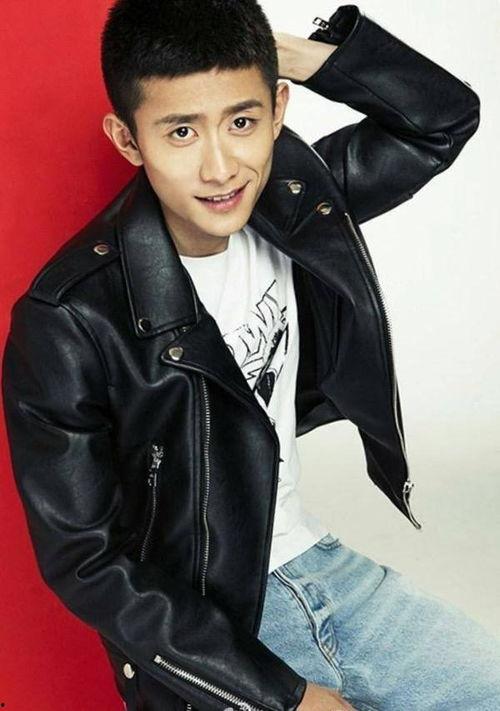 爆料张一山视频,揭秘明星背后的真实生活