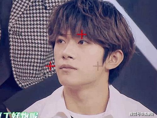 何炅易烊千玺最新爆料,揭秘娱乐圈幕后故事与青春回忆